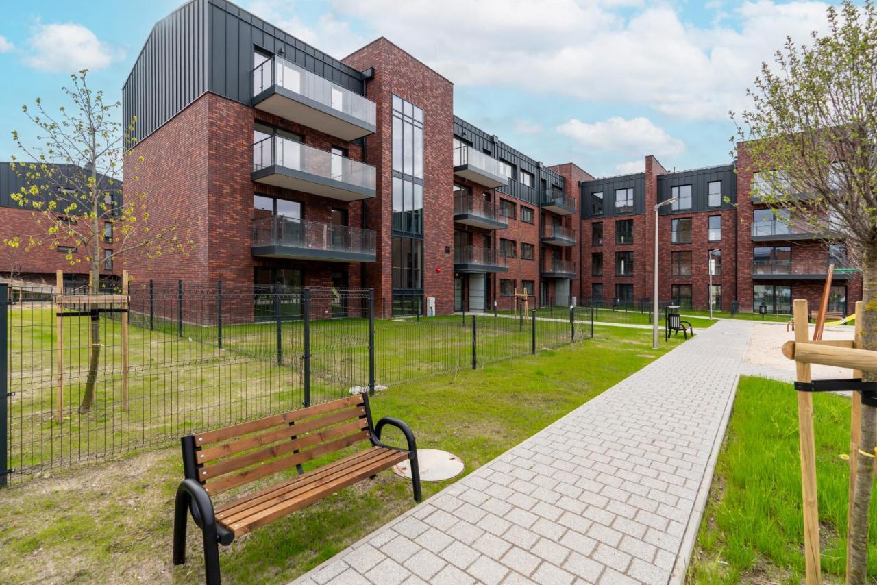 Stara Cegielnia Lake View Apartment By Renters Prestige Posen Exterior foto